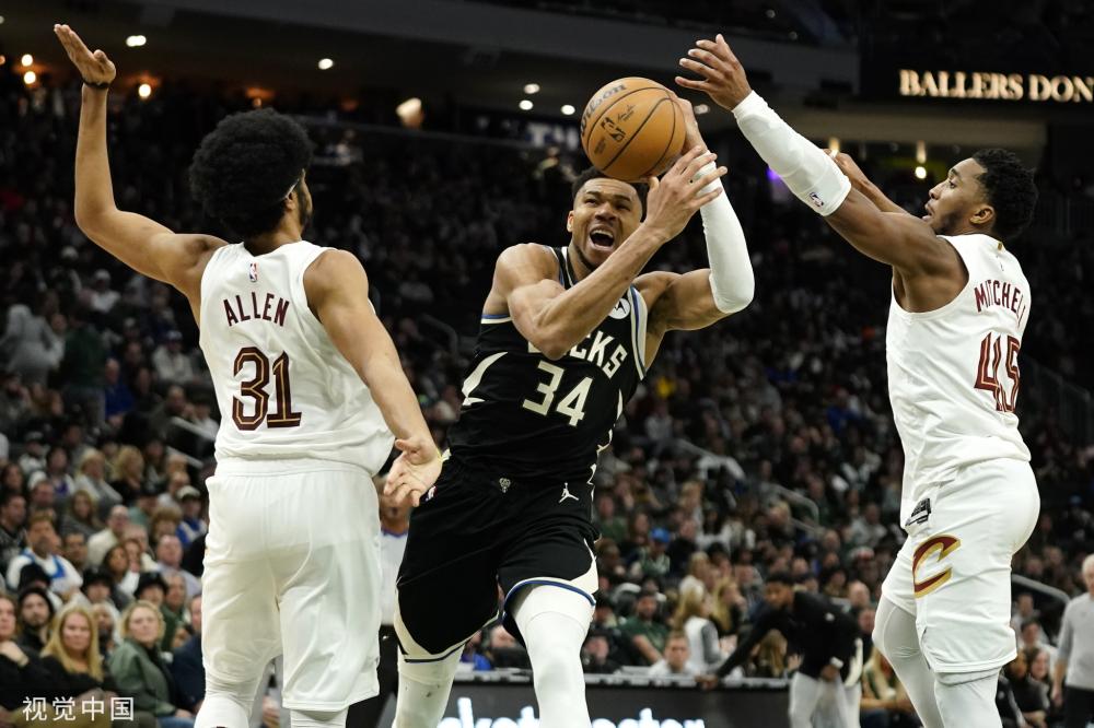 心球员的个 心球员的个