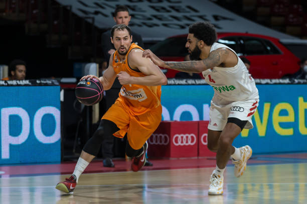 寻找一位拥 寻找一位拥